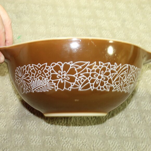 Vtg Pyrex Woodland Mixing Bowl Set of 4 Brown Floral 1970s 441, 442, 443, 444 - Picture 6 of 15